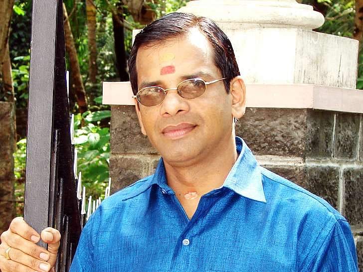 ഓട്ടന്‍തുള്ളല്‍ അവതരിപ്പിക്കുന്നതിനിടെ കലാമണ്ഡലം ഗീതാനന്ദന്‍ കുഴഞ്ഞ് വീണ് മരിച്ചു