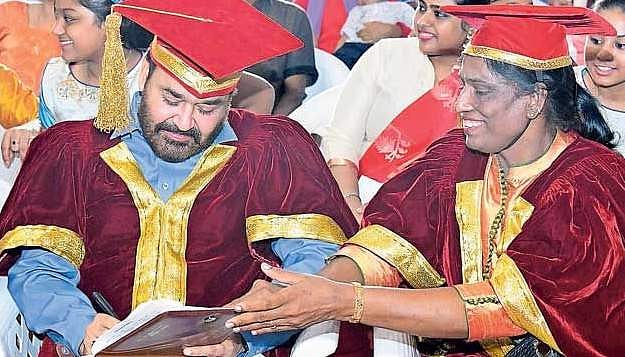 കലയുടെ മഹാപ്രവാഹത്തില്‍ ഒരു ഇലപോലെ ഒഴുകുകയാണ് ഞാന്‍: മോഹന്‍ലാല്‍ 