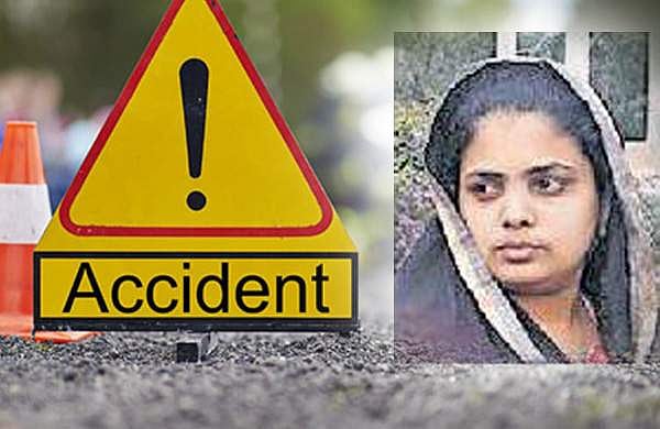 സ്വകാര്യ ബസിന്റെ വാതിലിലൂടെ പുറത്തേക്കു വീണ ഗര്‍ഭിണി മരിച്ചു, കുഞ്ഞിനെ  സുരക്ഷിതമായി പുറത്തെടുത്തു