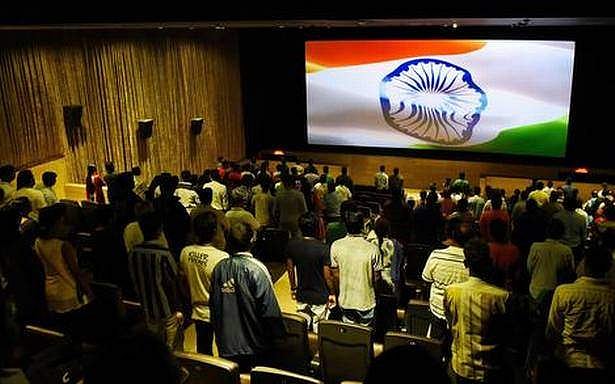 സിനിമ തിയേറ്ററിലെ ദേശീയഗാനം തല്‍ക്കാലം വേണ്ടെന്ന് കേന്ദ്രസര്‍ക്കാര്‍ ; കേസ് ഇന്ന് സുപ്രീംകോടതിയില്‍