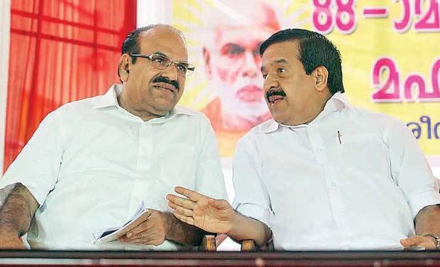 'നിരീശ്വരവാദിയായ കോടിയേരി പുരോഗമനം പറയും, വീട്ടില്‍ പോയാല്‍ പൂജയോട് പൂജ'