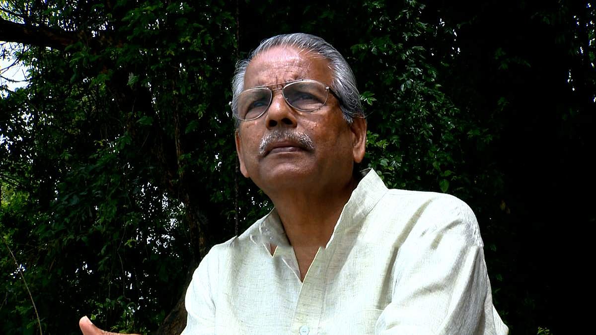 ചൂണ്ടുവിരല്‍ത്തുമ്പിലെ കരിമഷിക്കറകള്‍