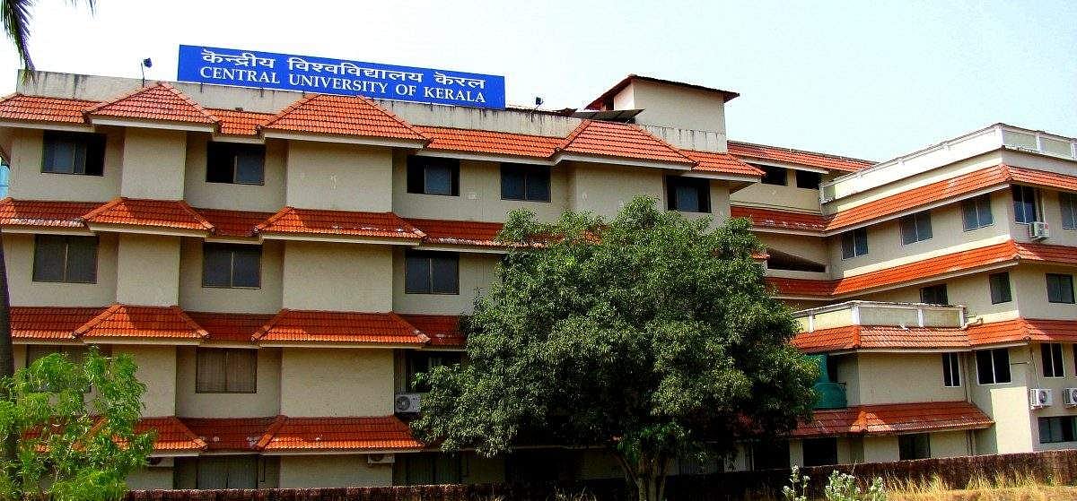 വിരുദ്ധതയുടെ കലാലയലോകം: രേഖാചന്ദ്ര എഴുതുന്നു