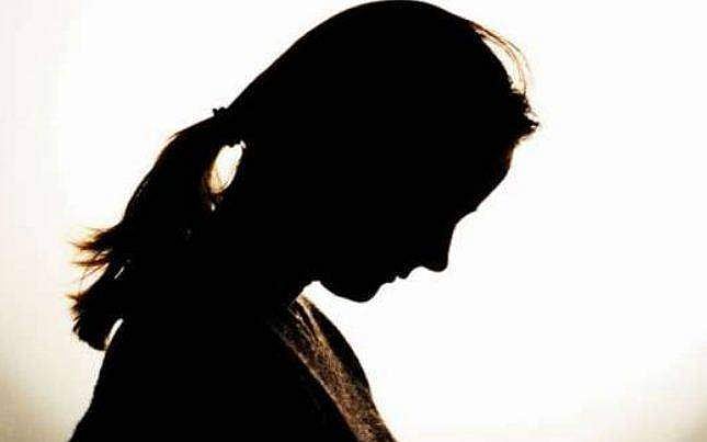 അമ്മയോട് പിണങ്ങി പതിന്നാലുകാരി വീടുവിട്ടു, തെറ്റിദ്ധരിപ്പിക്കാന്‍ ചെരുപ്പ് പുഴക്കരയില്‍ ; ഒഴുക്കില്‍പ്പെട്ടെന്ന് കരുതി മണിക്കൂറുകളോളം നാട്ടുകാരും അഗ്നിരക്ഷാസേനയും തിരച്ചിലില്‍, കഥ ഇങ്ങനെ 