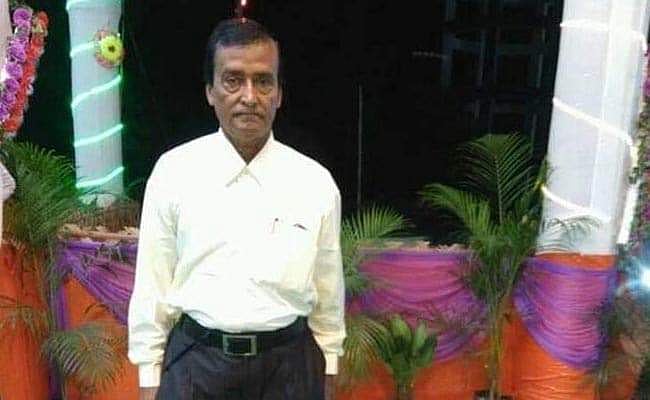 വിദേശിയെന്ന് വിളിച്ചുള്ള അധിക്ഷേപം താങ്ങാനാകില്ല: കുറിപ്പെഴുതിവെച്ച് വിരമിച്ച അധ്യാപകന് തൂങ്ങിമരിച്ചു