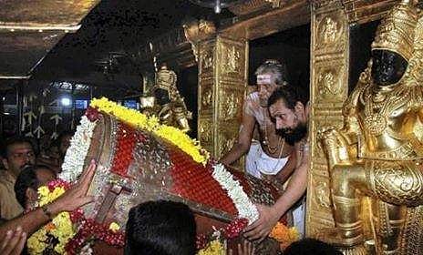 സര്‍ക്കാരിന്റെ ലക്ഷ്യം അയ്യപ്പന്റെ തിരുവാഭരണം : ആരോപണവുമായി ക്ഷത്രിയ ക്ഷേമ സഭ