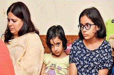 'എനിക്കു പണമല്ല വേണ്ടത്, അച്ഛനെക്കൊന്ന പൊലീസുകാരെ ശിക്ഷിക്കുകയാണ്' ; ഏഴാം ക്ലാസുകാരി പ്രിയാന്‍ഷി പറയുന്നു