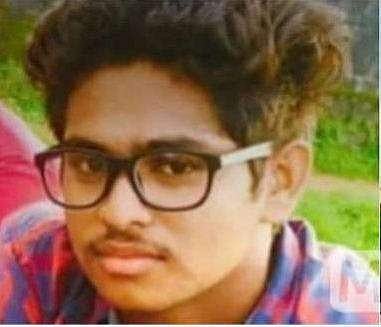 സ്വകാര്യ കോളേജ് കെട്ടിടത്തിന് മുകളില്‍ വിദ്യാര്‍ഥിയുടെ മൃതദേഹം ; ദുരൂഹത