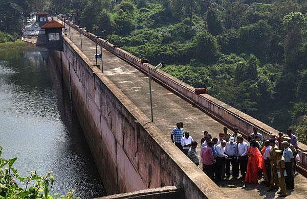 മുല്ലപ്പെരിയാര്‍: പുതിയ ഡാമിന് എതിരെ തമിഴ്‌നാട് നിയമനടപടിക്ക്;കേരളത്തിനും കേന്ദ്രത്തിനും നോട്ടീസ്