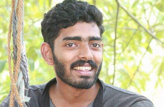 ഫേയ്‌സ്ബുക്കില്‍ പോസ്റ്റിട്ട കുറ്റത്തിന് പുറത്താക്കിയ ദളിത് വിദ്യാര്‍ത്ഥിയെ കേന്ദ്ര സര്‍വകലാശാല തിരിച്ചെടുത്തു