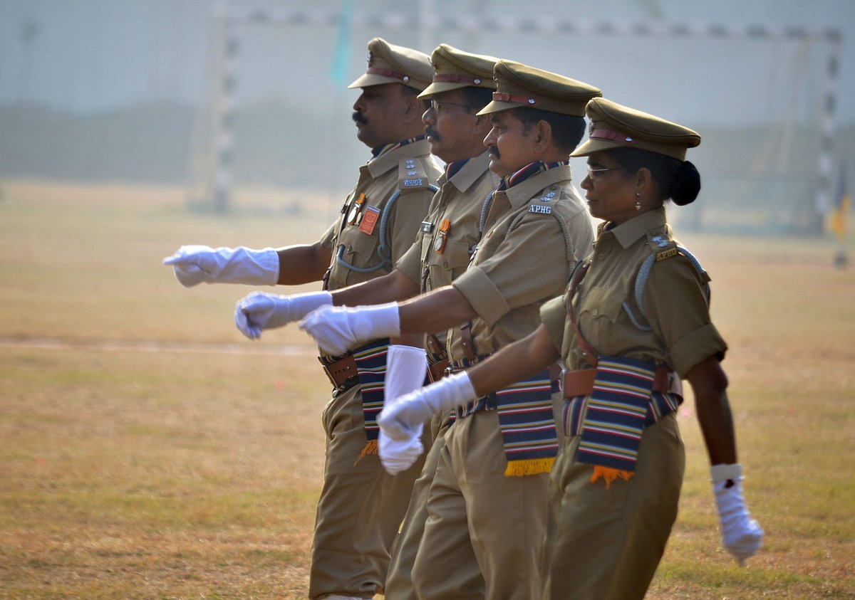 സ്ഥലം മാറ്റം വേണോ? കൂടെ കിടക്കണം; മുതിര്‍ന്ന ഉദ്യോഗസ്ഥര്‍ക്കെതിരേ ഗുരുതര ആരോപണവുമായി 25 വനിത ഹോംഗാര്‍ഡുകള്‍