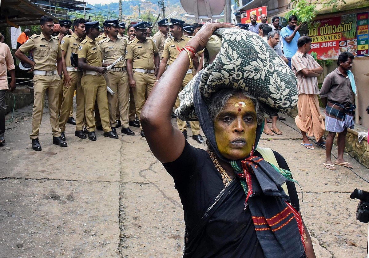 വിശ്വാസത്തിന്റെ ചതുരംഗപ്പലകയിലെ രാഷ്ട്രീയ കരുനീക്കങ്ങള്‍