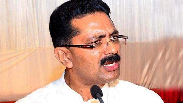 മന്ത്രി കെ ടി ജലീലിന് നേരെ കരിങ്കൊടി; അഞ്ച് പേര് അറസ്റ്റില്