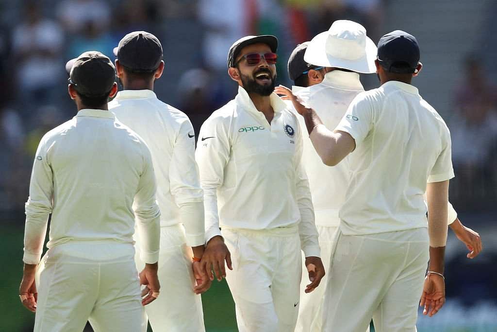 കളി തിരിച്ചുപിടിച്ച് ഇന്ത്യ; ഒന്നാം ദിനത്തിൽ ഓസീസിന് നഷ്ടമായത് ആറ് വിക്കറ്റുകൾ