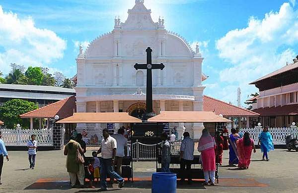 കോതമംഗലം പള്ളി സര്‍ക്കാര്‍ ഏറ്റെടുക്കണം; ക്രമസമാധാന പ്രശ്‌നങ്ങള്‍ തീര്‍ത്ത് ഓര്‍ത്തഡോക്‌സ് പക്ഷത്തിനു കൈമാറാന്‍ ഹൈക്കോടതി ഉത്തരവ്