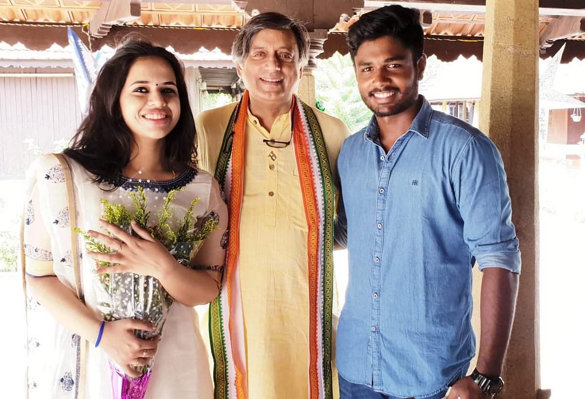 നിരവധി സെഞ്ച്വറികൾ നേടട്ടെ, ഈ ക്യാച്ച് അദ്ദേഹത്തിന് ഭാഗ്യം കൊണ്ടു വരട്ടെ; സഞ്ജുവിനെ ആശംസിച്ച് തരൂർ