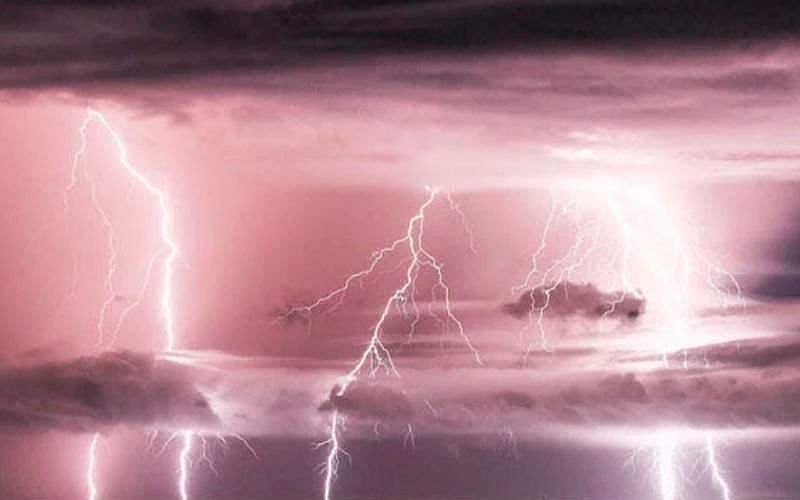 ഇന്തോനേഷ്യയില്‍ ഇനിയും സുനാമിയുണ്ടാകുമെന്ന് മുന്നറിയിപ്പ്: തിരമാലകള്‍ ഏത് നിമിഷവും ഉയര്‍ന്നേക്കാം