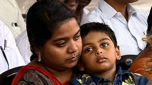 സര്ക്കാര് ജോലി നല്കുമെന്ന് ഉറപ്പ്; വിജി സമരം അവസാനിപ്പിക്കുന്നു