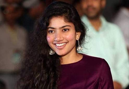 സായി പല്ലവിയുടെ പ്രതിഫലം 1.5 കോടി രൂപ?; നയന്‍താര, അനുഷ്‌ക എന്നിവര്‍ക്കൊപ്പം സ്ഥാനം പിടിച്ച് താരം