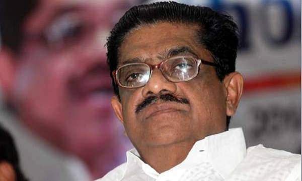 നഴ്‌സുമാരുടെ സമരം തീര്‍ക്കണം; മുഖ്യമന്ത്രിക്ക് സുധീരന്റെ കത്ത്‌