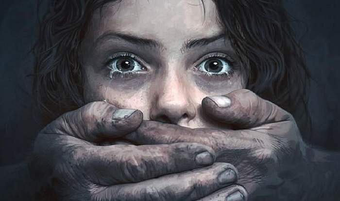 ചോക്ലേറ്റ് കാണിച്ചു മയക്കി നാലരവയസുകാരിയെ പീഡിപ്പിച്ചു; അധ്യാപകനായ അച്ഛനെതിരെ കേസ് 