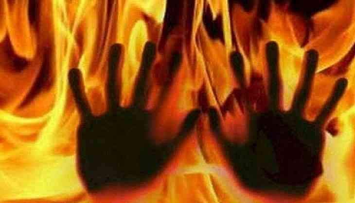 അഞ്ചാം ക്ലാസ്സുകാരിയെ കൂട്ട ബലാല്‍സംഗം ചെയ്തു; ജീവനോടെ കത്തിച്ചു