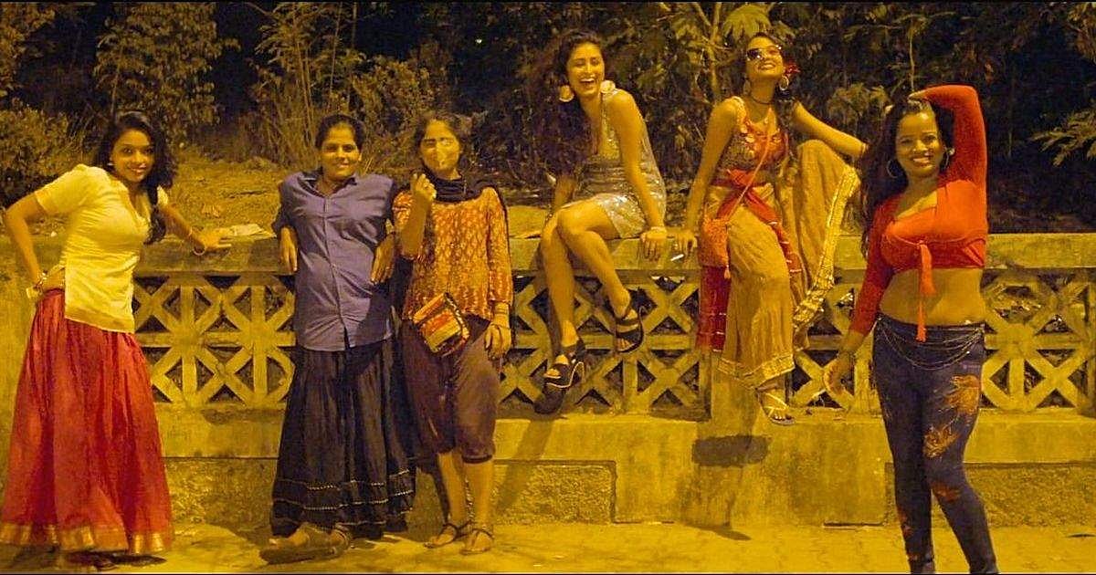 ടിക്ലി ആന്‍ഡ് ലക്ഷ്മി ബോംബ്: സെക്‌സ് വര്‍ക്കേഴ്‌സിനെ കുറിച്ച് ഒരു അസാധാരണ ചിത്രം