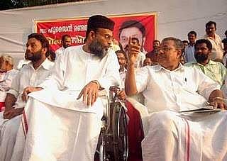 മഅ്ദനിയുടെ ചികിത്സ കേരളത്തിലേക്ക് മാറ്റണം; സിദ്ധരാമയ്യക്ക് മുഖ്യമന്ത്രിയുടെ കത്ത്‌
