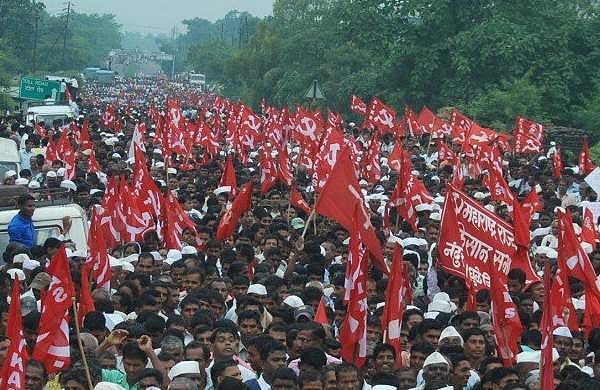 'വിത്തു വിതച്ചത് നാമല്ലേ വിള കാത്തു കിടന്നത് നാമല്ലേ...' കിസാന് ലോങ് മാര്ച്ച് ചിത്രങ്ങളിലൂടെ