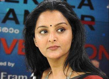 'നിലപാട് ഒന്നേയുള്ളൂ';  ഹാഷ്ടാഗില്ലെങ്കിലും അവളോടൊപ്പം തന്നെയെന്ന് മഞ്ജു വാര്യര്‍