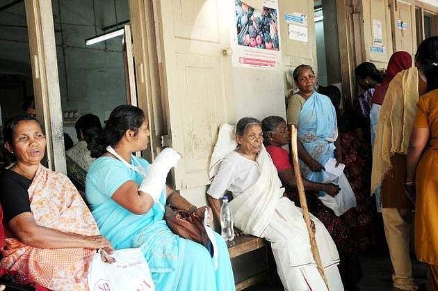ഡോക്ടര്‍മാരുടെ സമരം രണ്ടാം ദിവസത്തിലേക്ക്; ഇന്ന് മുതല്‍ ഒരു രോഗിയേയും അഡ്മിറ്റ് ചെയ്യില്ലെന്ന് കെജിഎംഒഎ 
