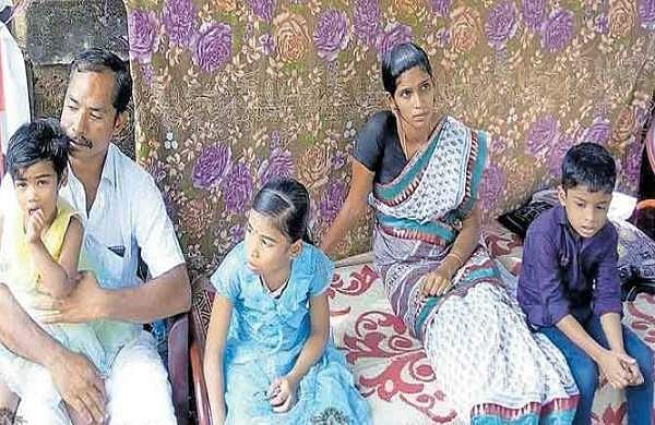 സിപിഎം മര്‍ദനത്തില്‍ ഗര്‍ഭസ്ഥ ശിശു മരിച്ച ജ്യോത്സനയുടെ വീടിന് നേര്‍ക്ക് കല്ലേറ്
