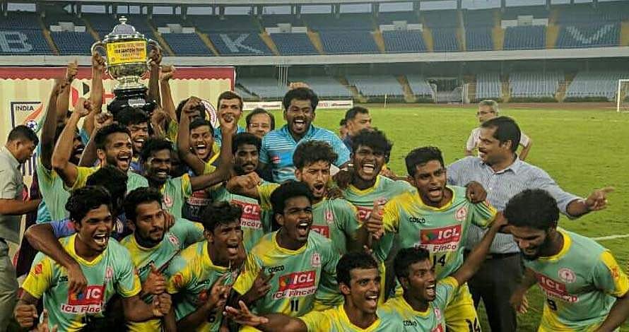 ഏപ്രില്‍ ആറ് വിജയദിനമായി ആഘോഷിക്കും: സന്തോഷ് ട്രോഫി കരസ്ഥമാക്കിയ ടീമിന് സര്‍ക്കാരിന്റെ ഗംഭീര സ്വീകരണം