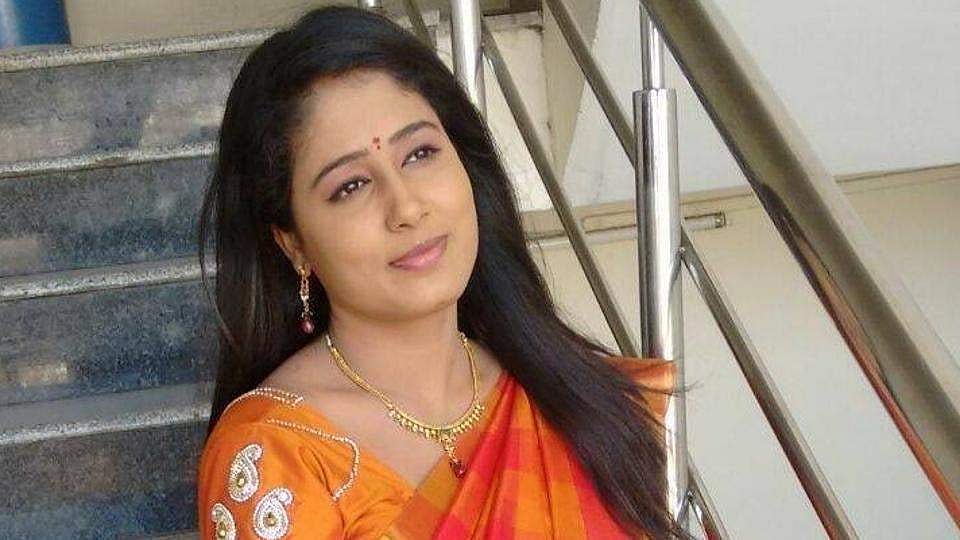 പ്രമുഖ വാര്‍ത്താ അവതാരക ആത്മഹത്യ ചെയ്തു; 'എന്റെ മസ്തിഷ്‌കമാണ് എന്റെ ശത്രു' എന്നെഴുതിയ കുറിപ്പ് കണ്ടെടുത്തു