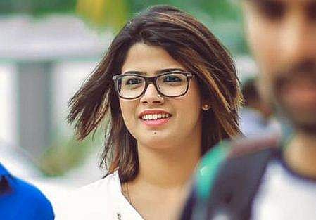 'നിങ്ങളുടെ അടിവസ്ത്രങ്ങള്‍ എവിടെ?'; അശ്ലീല സന്ദേശം അയച്ചയാള്‍ക്ക് മറുപടിയുമായി അമൃത