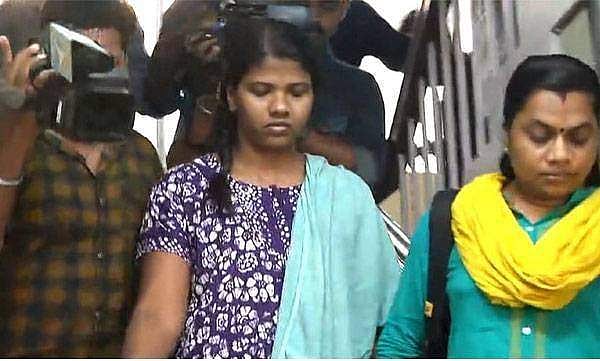 വിവാഹം കഴിഞ്ഞ നാള്‍മുതല്‍ സംശയമായിരുന്നു; ഇളയമകള്‍ തന്റേതല്ലെന്ന് അയാള്‍ പറഞ്ഞു; സൗമ്യ പൊലീസിനു മുന്നില്‍ ഇവയെല്ലാം ഏറ്റുപറഞ്ഞു