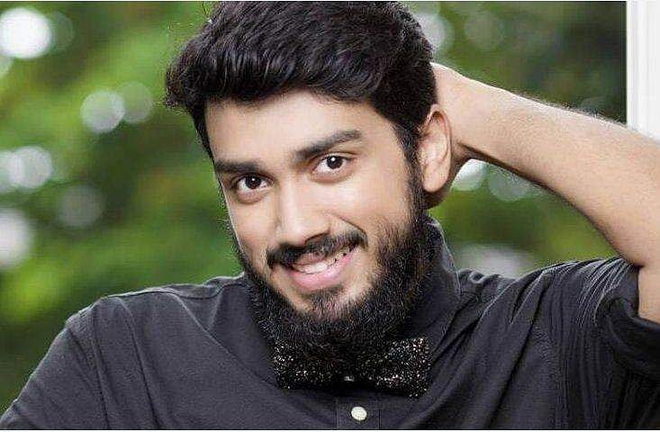 പ്രണവിന് പിന്നാലെ കാളിദാസും; താരപുത്രന്‍മാര്‍ക്കെല്ലാം പ്രിയം ഈ സംവിധായകനോടൊ?