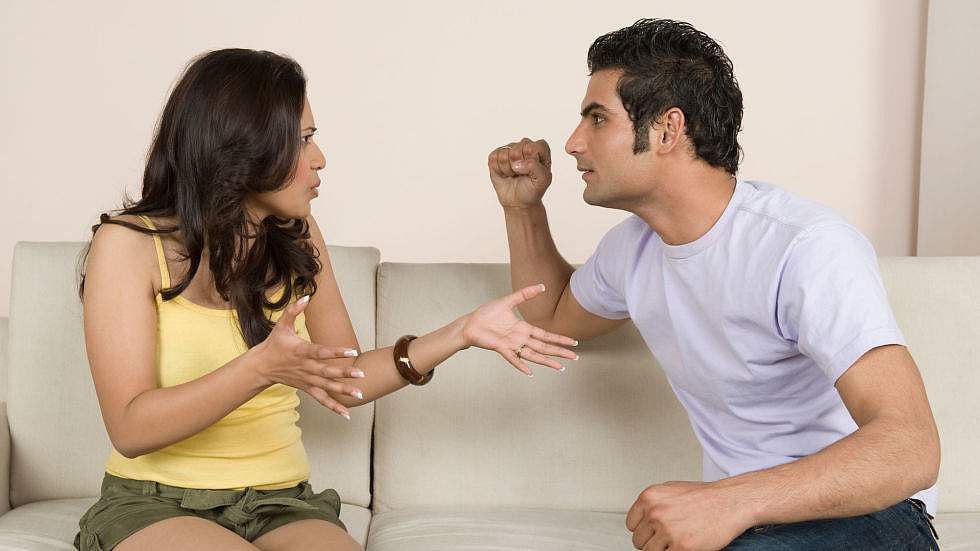നിങ്ങളുടെ പങ്കാളി നിങ്ങളെ പറ്റിക്കുകയാണോ? ഈ ലക്ഷണങ്ങള് ശ്രദ്ധിക്കുക