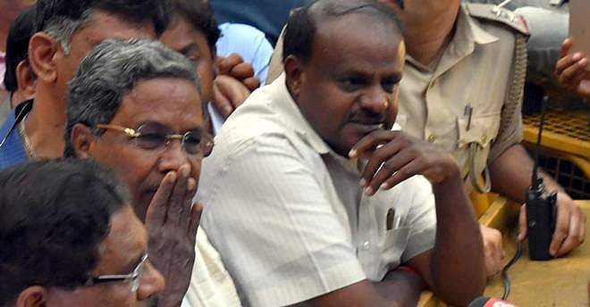 കുമാരസ്വാമിയുടെ സത്യപ്രതിജ്ഞ സ്റ്റേ ചെയ്യണം: ഹിന്ദു മഹാസഭ സുപ്രീം കോടതിയില്‍
