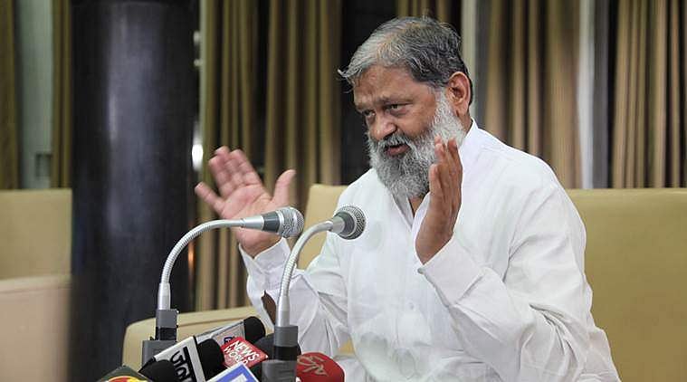 ഗാന്ധിയും നെഹ്രുവും സ്വാതന്ത്ര്യസമരത്തിനായി ഒരു ചെറുവിരല് പോലും അനക്കിയിട്ടില്ലെന്ന് ബിജെപി മന്ത്രി