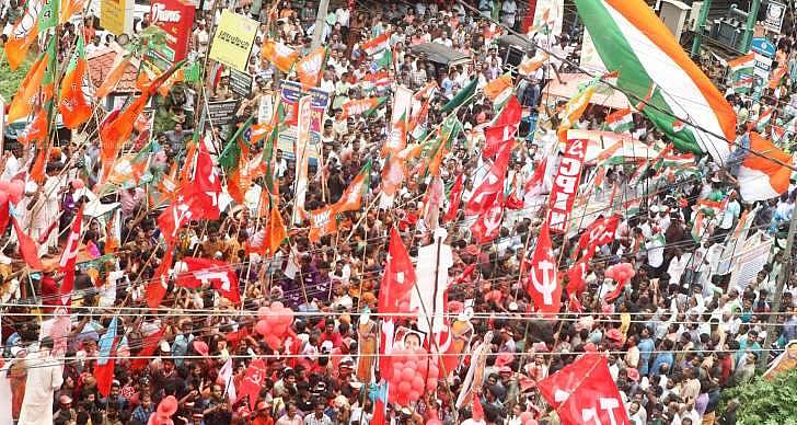 ആവേശമായി കൊട്ടിക്കലാശം; ചെങ്ങന്നൂരില് പരസ്യ പ്രചാരണം അവസാനിച്ചു