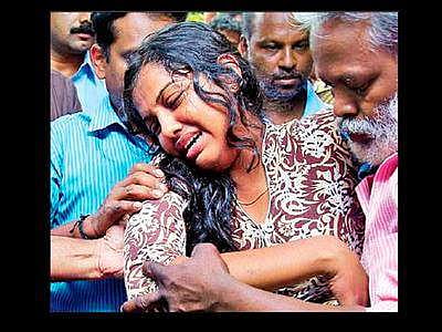  'ഓരോ വാഹനം കടന്നുവരുമ്പോഴും ഞാന്‍ പ്രതീക്ഷിച്ചു;ഞങ്ങള്‍ ദൂരെ എവിടെയെങ്കിലും പോയി ജീവിക്കുമായിരുന്നു'