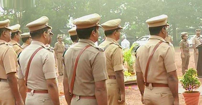 മുഖ്യമന്ത്രിയുടെ ദുരിതാശ്വാസ നിധിയിലേക്ക് പണം നല്‍കിയില്ല; പൊലീസുകാരുടെ ശമ്പളം പിടിച്ചെടുത്തു