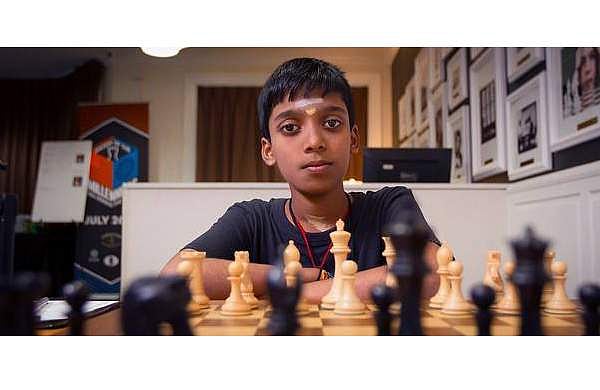 ചരിത്രമെഴുതി ഇന്ത്യന്‍ ബാലന്‍; ഏറ്റവും പ്രായം കുറഞ്ഞ രണ്ടാമത്തെ ഗ്രാന്‍ഡ് മാസ്റ്റര്‍ പദവിയില്‍ പ്രഗ്നാനന്ദ
