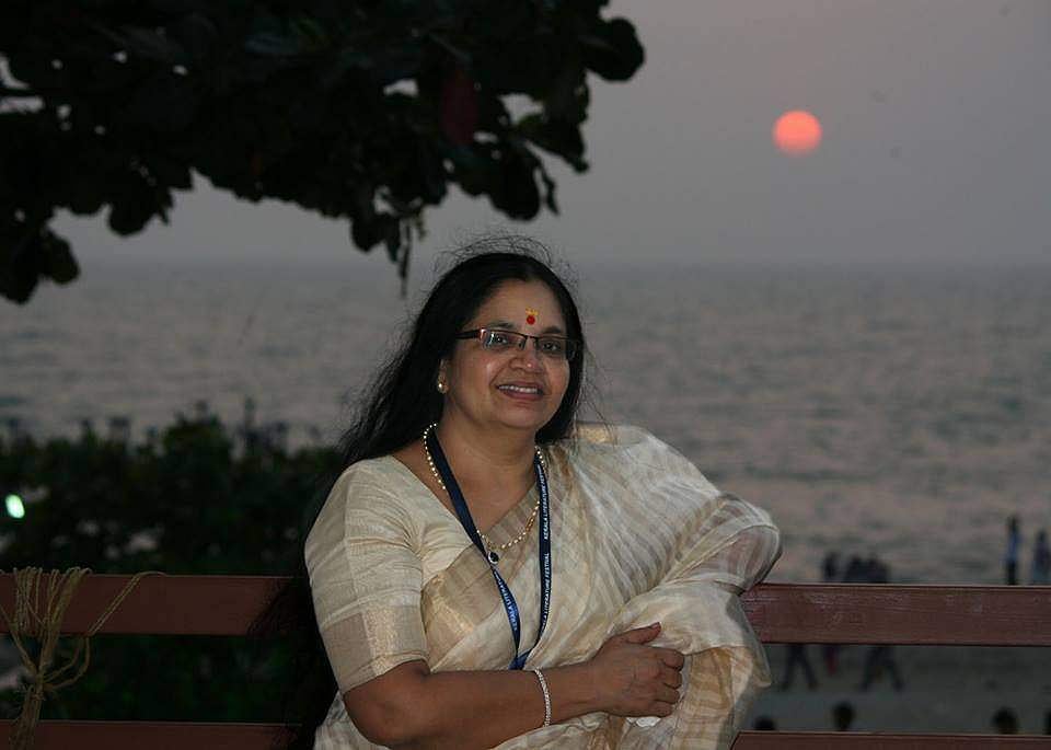 ഒന്നും നടന്നില്ലെങ്കില് അമ്മയ്ക്ക് മുന്നില് ധര്ണ ഇരിക്കണമായിരുന്നു; നടിമാര് പുറത്തുപോയത് കൊണ്ട് ഒരു ചുക്കും സംഭവിക്കില്ലെന്ന് ഭാഗ്യലക്ഷ്മി