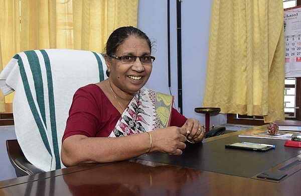 'ലഫ്റ്റനന്റ് കേണല്‍ പദവിയിലുള്ള മോഹന്‍ലാലില്‍ നിന്ന് ഇത് പ്രതീക്ഷിച്ചില്ല';വിമര്‍ശനവുമായി വനിതാ കമ്മീഷന്‍ അധ്യക്ഷ എം സി ജോസഫൈന്‍ 