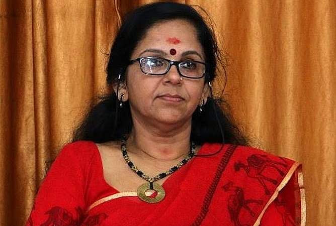 'മഹേഷ് , സജി നന്ത്യാട്ട്, ശാന്തിവിള ദിനേശ് തുടങ്ങിയ മനുഷ്യ വിരുദ്ധ മരത്തലകളോട് തർക്കിക്കാനില്ല' ; ചാനൽ ചർച്ചയിൽ പങ്കെടുക്കാത്തതിനെക്കുറിച്ച് ശാരദക്കുട്ടി