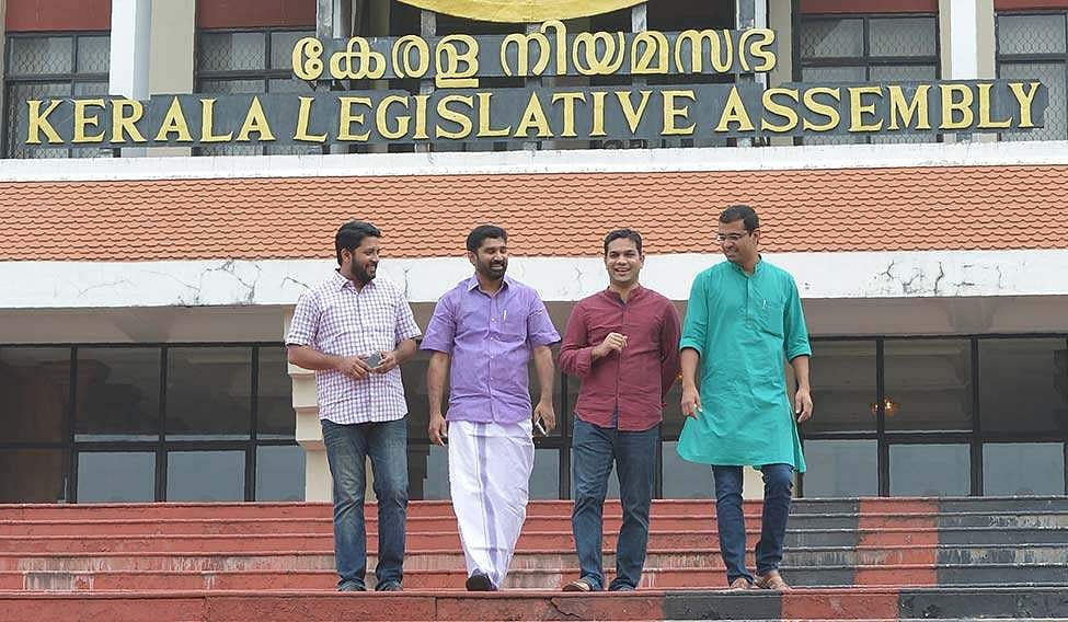 വാളെടുത്ത് യുവ കലാപകാരികള്‍ പ്രതിക്കൂട്ടില്‍; പരാതിയുമായി മുതിര്‍ന്ന നേതാക്കള്‍ ഹൈക്കമാന്‍ഡിന് മുന്നില്‍