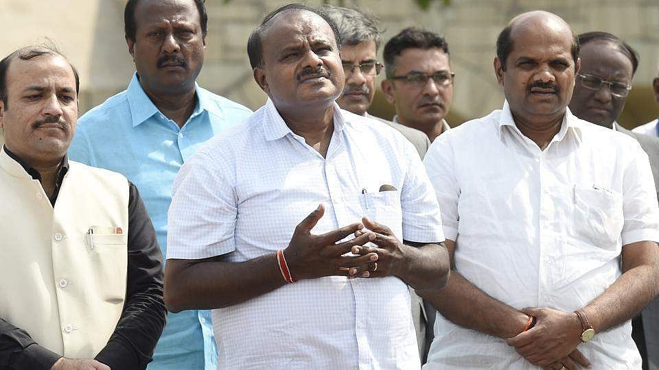 കര്‍ണാടകയില്‍ ഉന്നത വിദ്യാഭ്യാസവകുപ്പ് മന്ത്രി എട്ടാം ക്ലാസുകാരന്‍; ഇതില്‍ എന്തുതെറ്റെന്ന് കുമാരസ്വാമി 