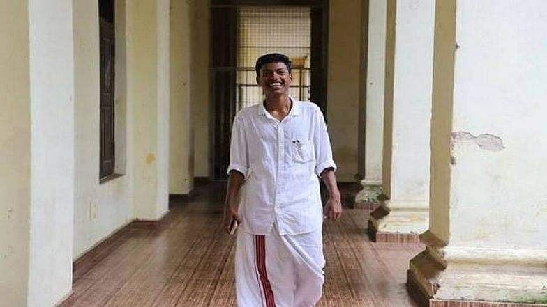 ഹൃദയം പൊട്ടി ആ അച്ഛന്‍ ചോദിച്ചു....'അഭിമന്യുവും അര്‍ജ്ജുനും ചെയ്ത തെറ്റ് എന്താണ്'